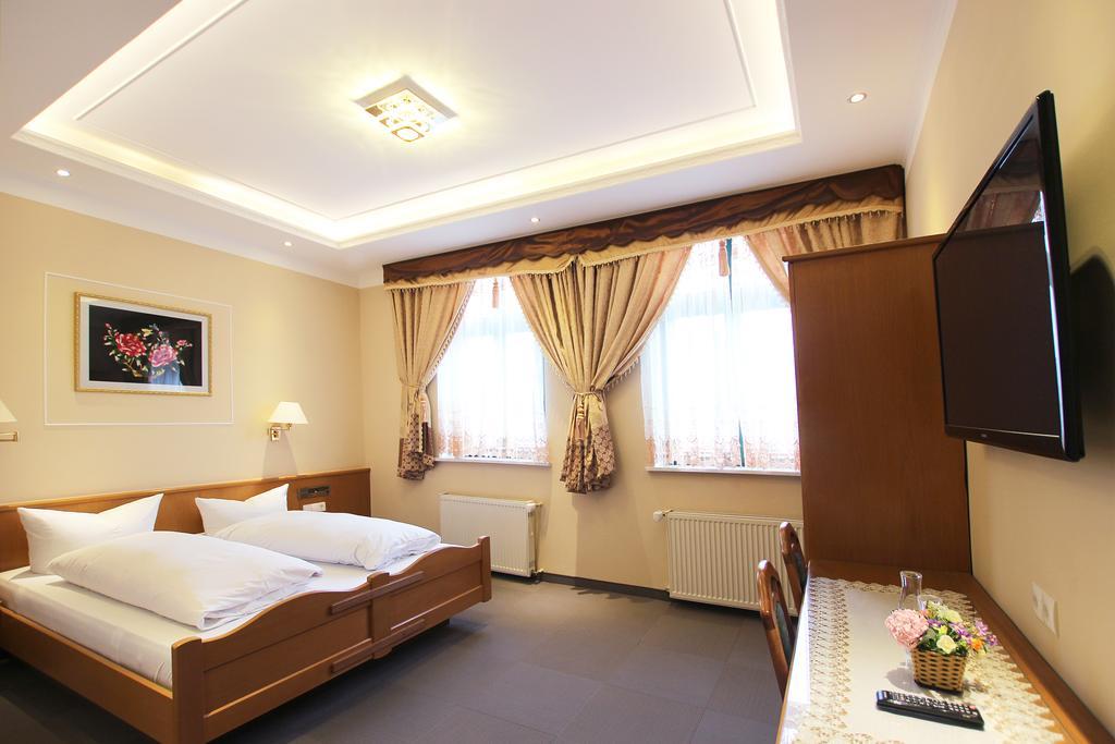 Hotel Europaeischer Hof Elsterwerda Екстериор снимка