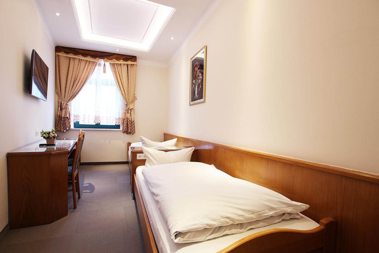 Hotel Europaeischer Hof Elsterwerda Екстериор снимка