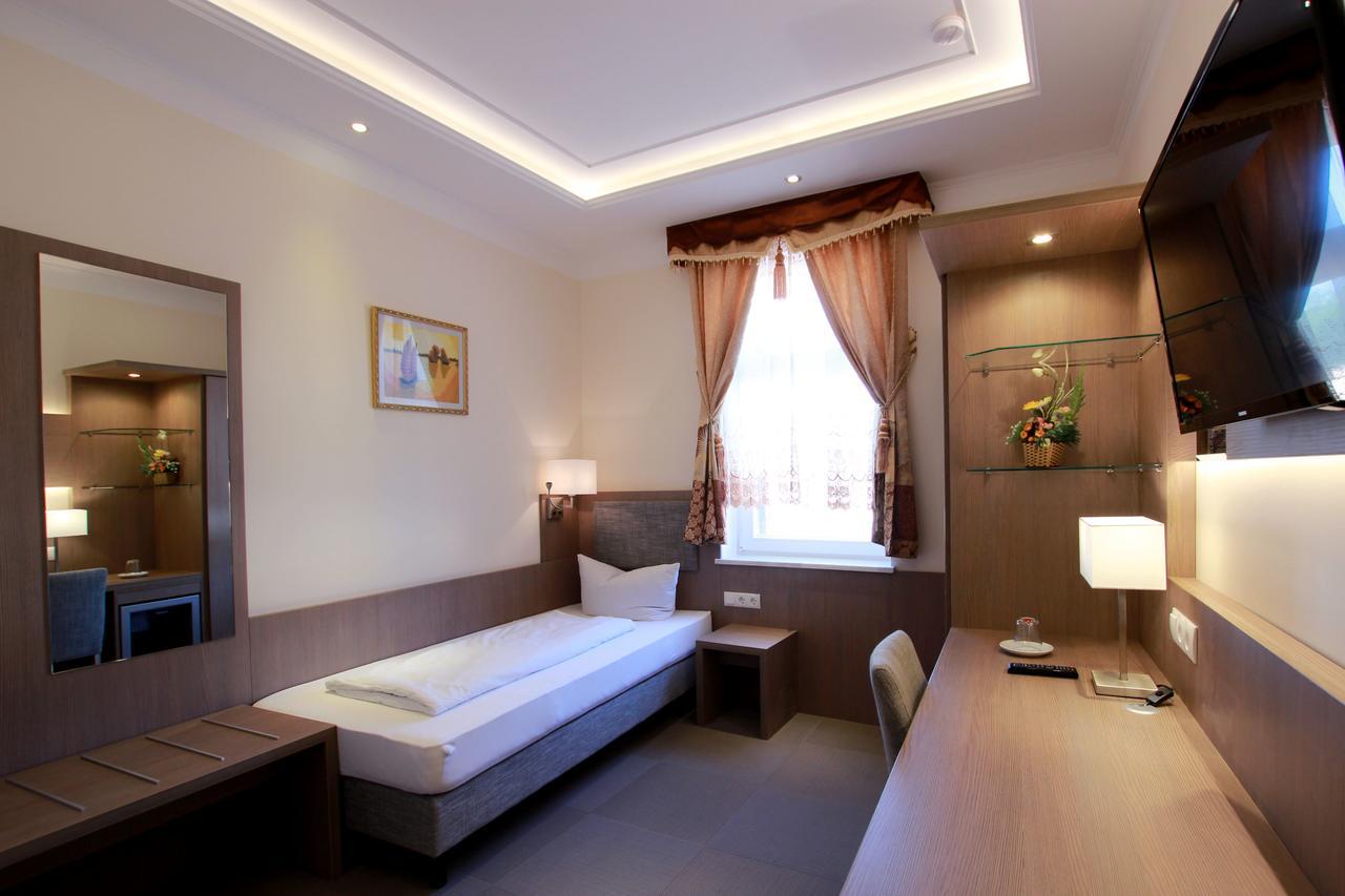Hotel Europaeischer Hof Elsterwerda Екстериор снимка